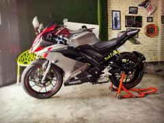 YAMAHA R15 V3